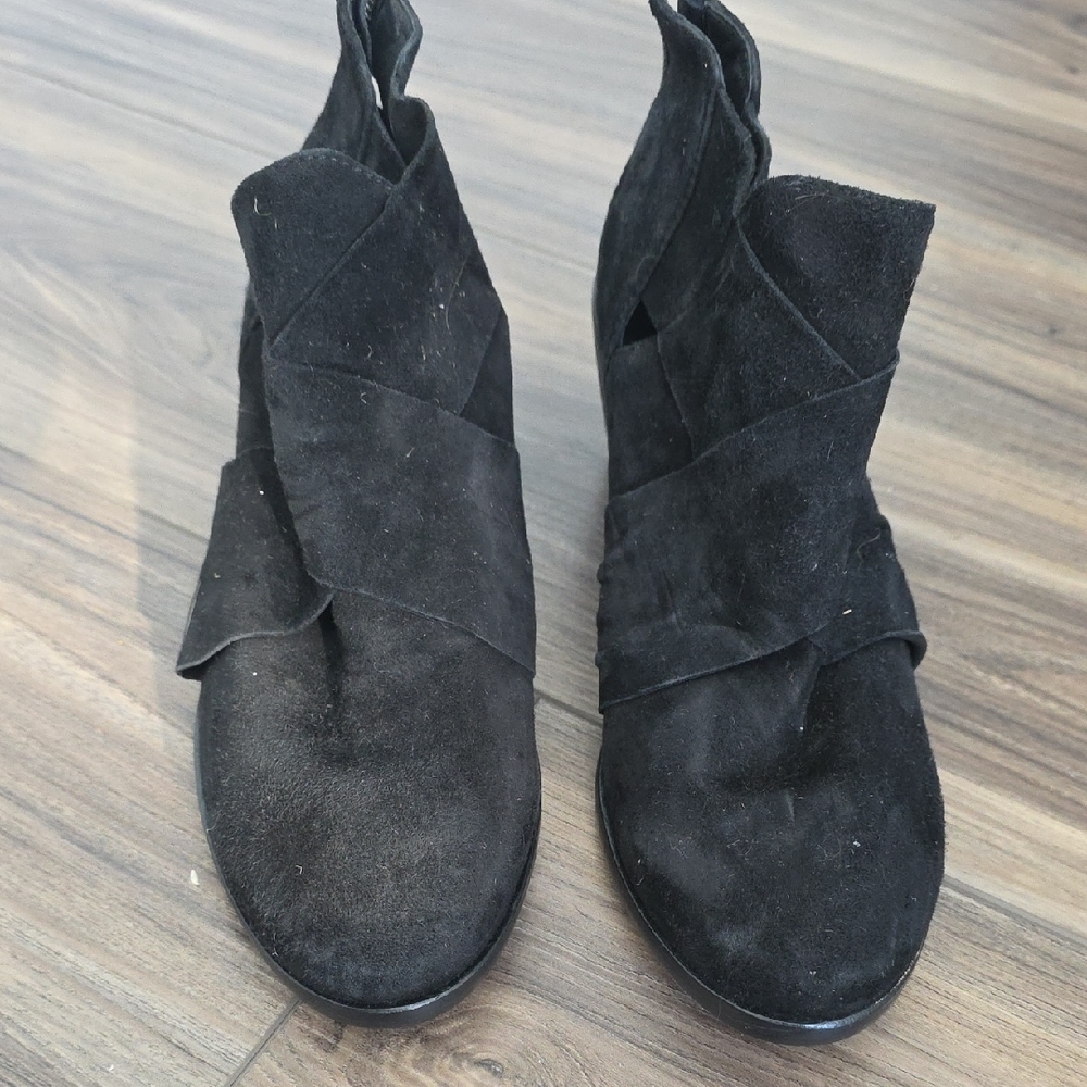 Eileen Fisher Black Suede Ankle Booties